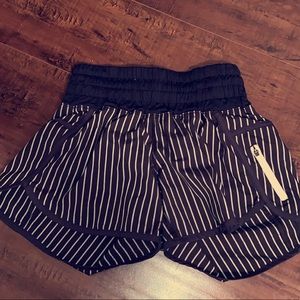 LULU LEMON tracker shorts